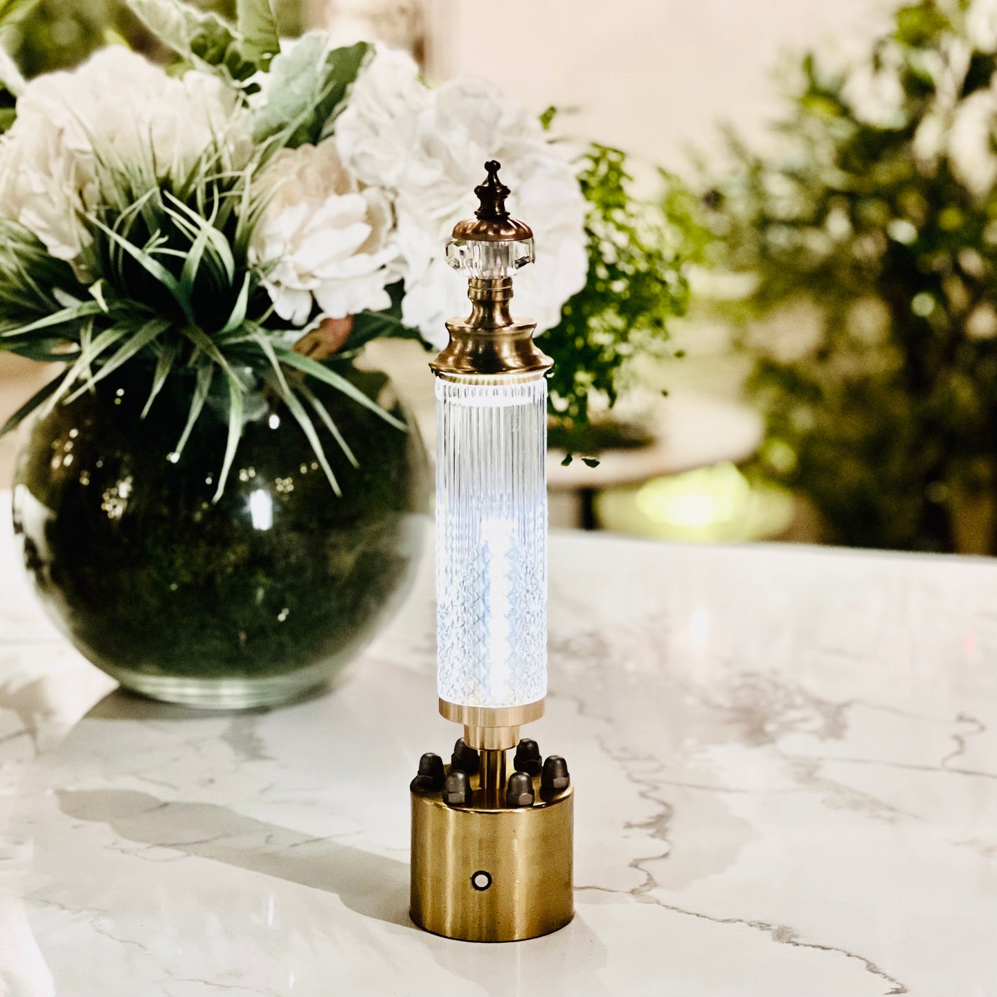Ulis Battery Operated Table lamp